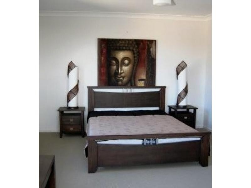 2 Toohey Street, Pacific Pines QLD 4211