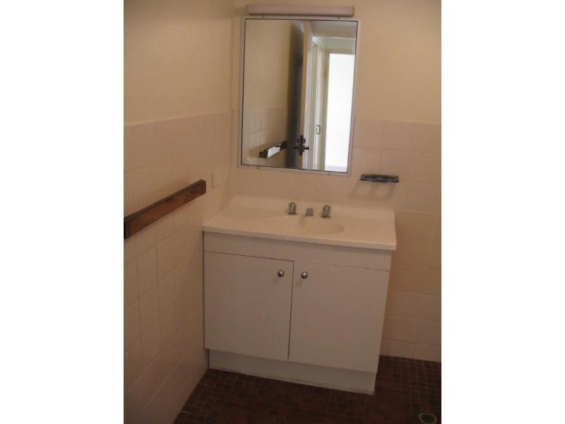 111 Markeri Street, Mermaid Waters QLD 4218