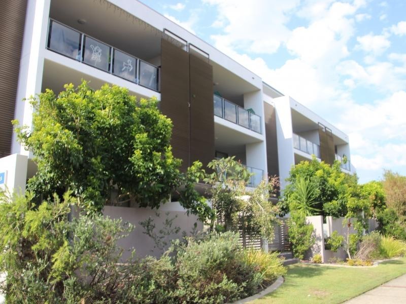 42 Pelican Waters Blvd, Pelican Waters QLD 4551