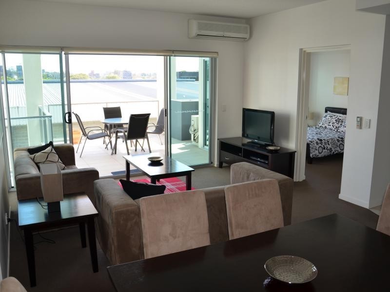 28 Ferry Rd, West End QLD 4101