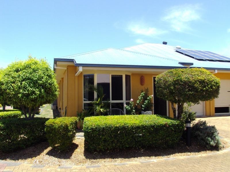 40 Lakeside Crescent, Currimundi QLD 4551