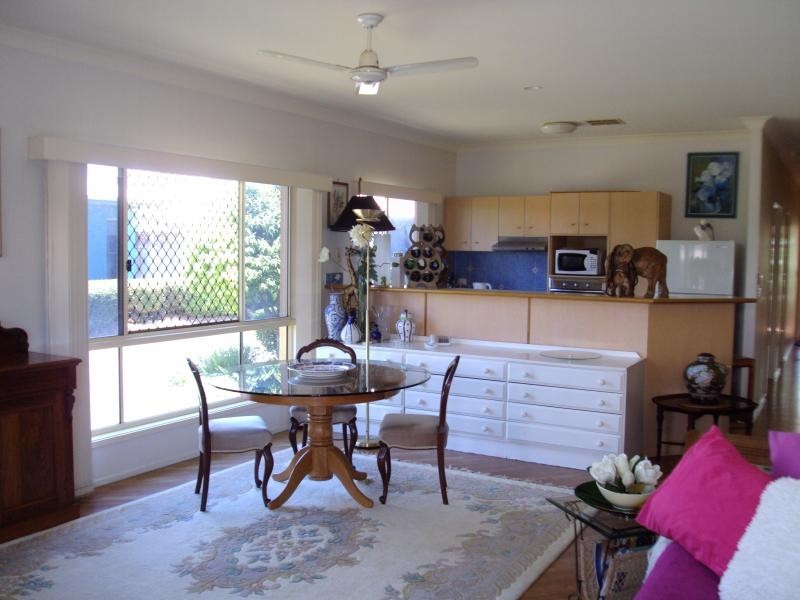 40 Lakeside Crescent, Currimundi QLD 4551