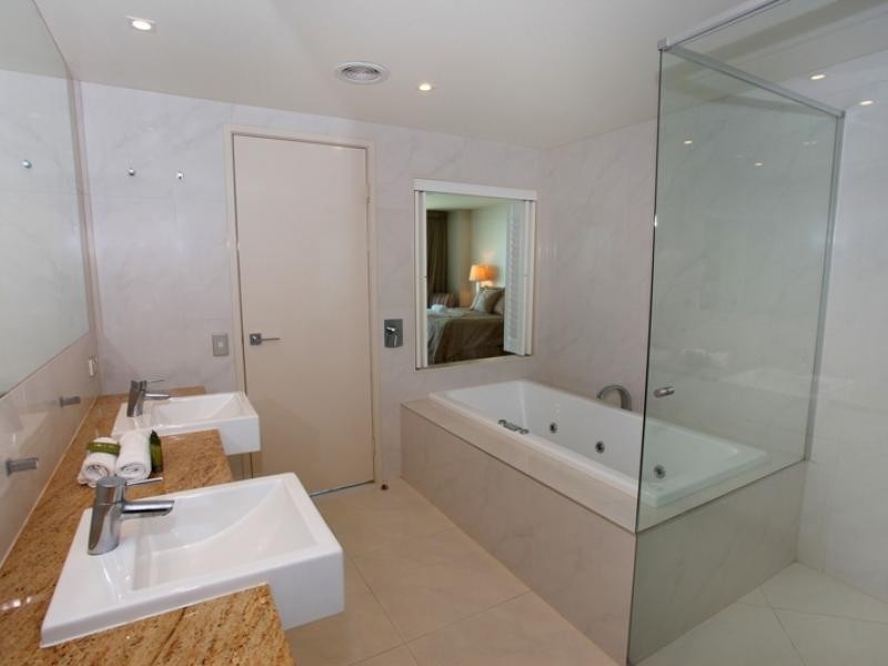 1 Duporth Avenue, Maroochydore QLD 4558