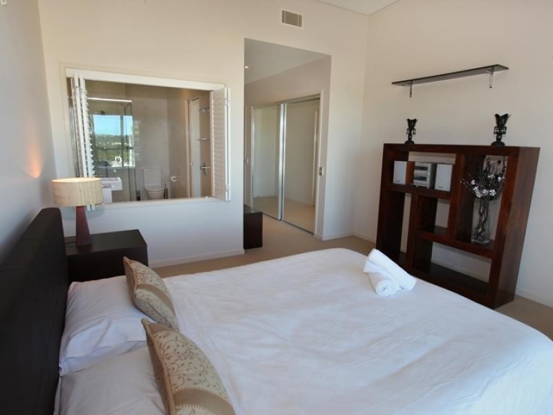 1 Duporth Avenue, Maroochydore QLD 4558