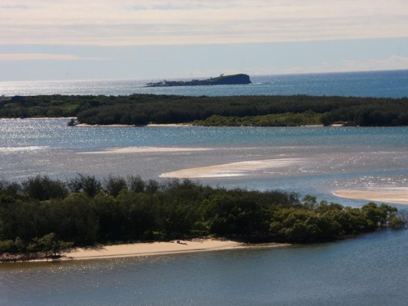 1 Duporth Avenue, Maroochydore QLD 4558