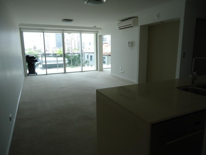 53 Darrambal, Chevron Island QLD 4217