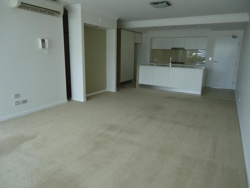 53 Darrambal, Chevron Island QLD 4217