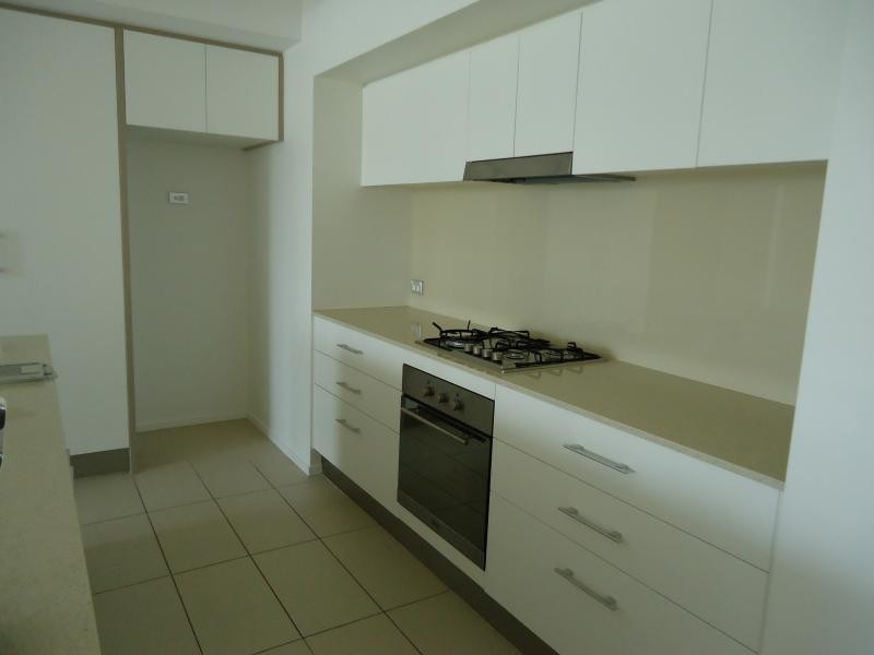 53 Darrambal, Chevron Island QLD 4217
