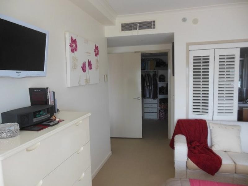 1 Duporth Avenue, Maroochydore QLD 4558