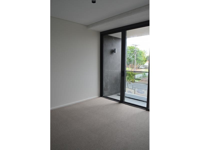 40 Carl Street, Woolloongabba QLD 4102