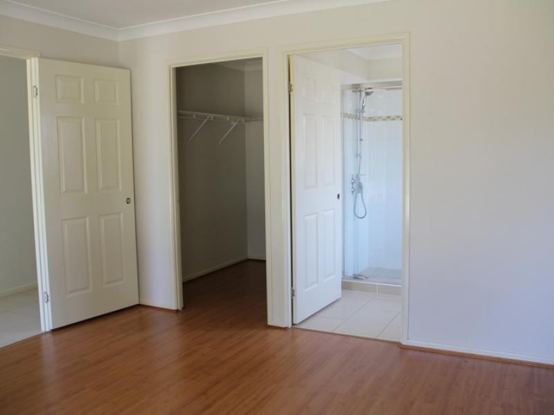 60 Rockfield Road, Doolandella QLD 4077