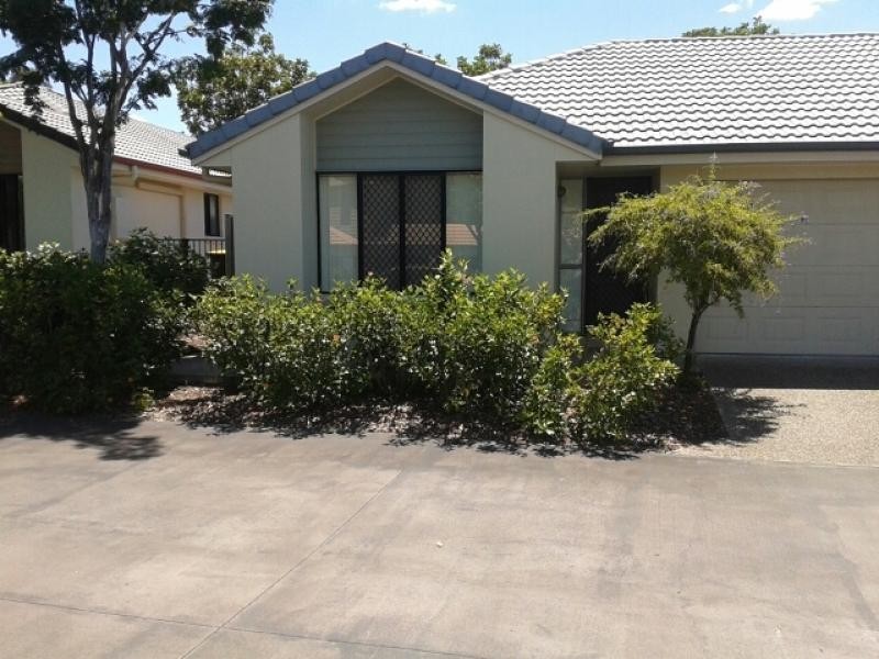 300 Cliveden Avenue, Corinda QLD 4075