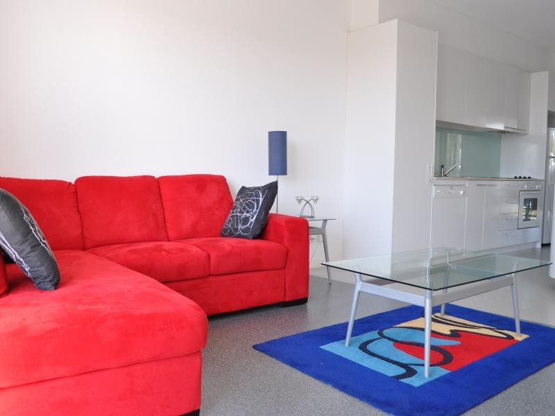 98 University Drive, Varsity Lakes QLD 4227