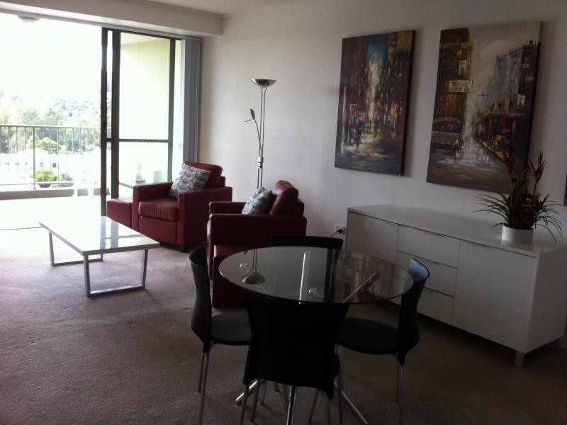 16 Surbiton Court, Carindale QLD 4152