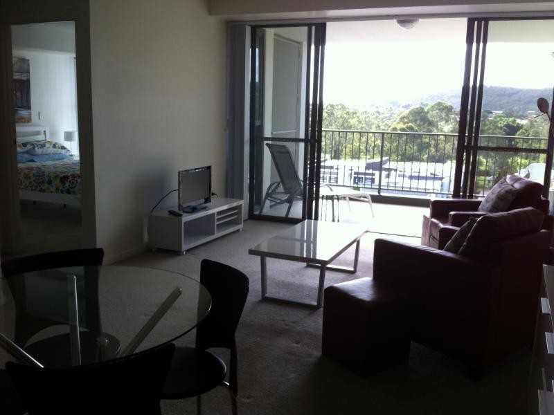 16 Surbiton Court, Carindale QLD 4152