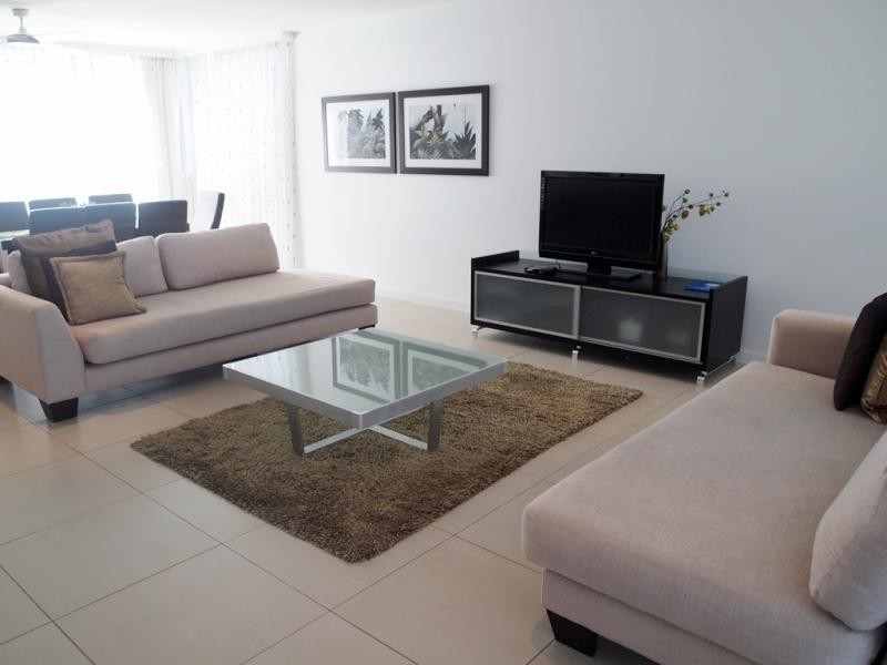 323 Bayview Street 323 Bayview Street, Hollywell QLD 4216