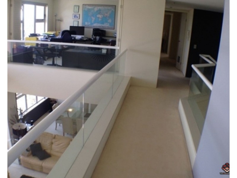 12 Commodore drive, Paradise Waters QLD 4217