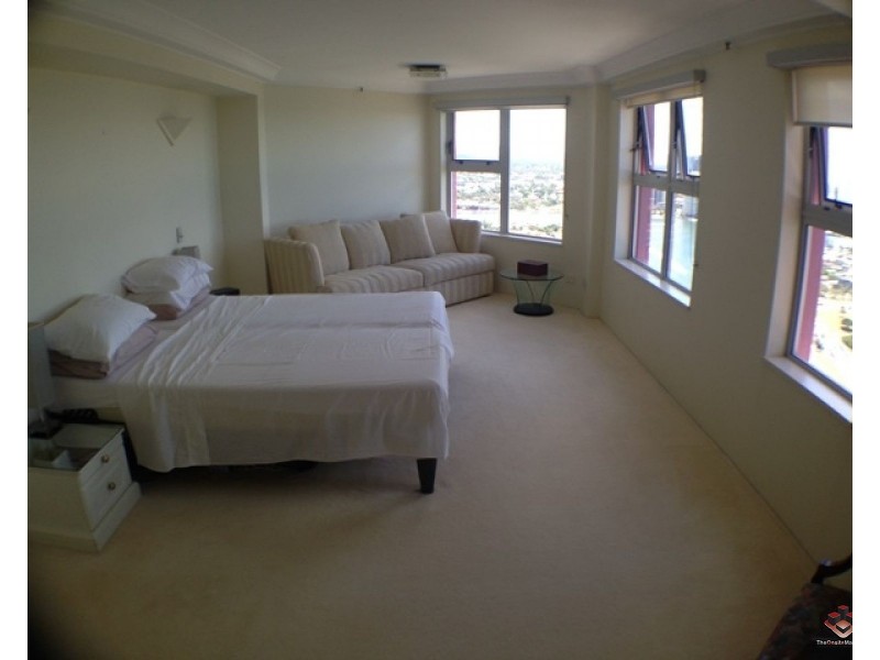 12 Commodore drive, Paradise Waters QLD 4217