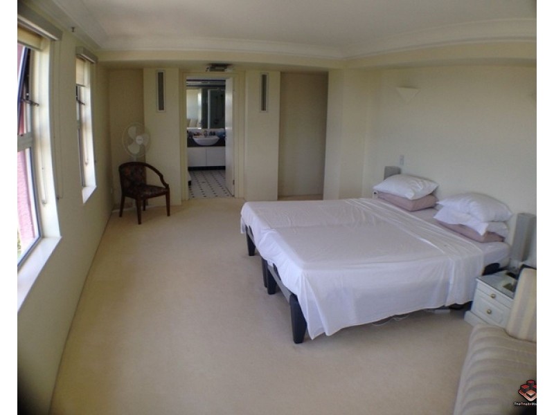 12 Commodore drive, Paradise Waters QLD 4217