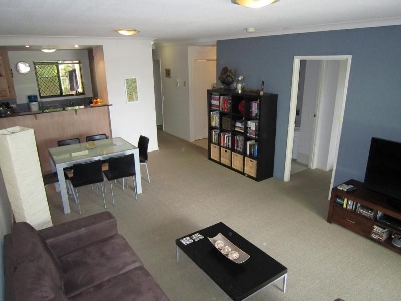 70 Norman Crescent, Norman Park QLD 4170