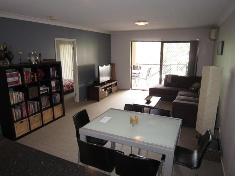 70 Norman Crescent, Norman Park QLD 4170