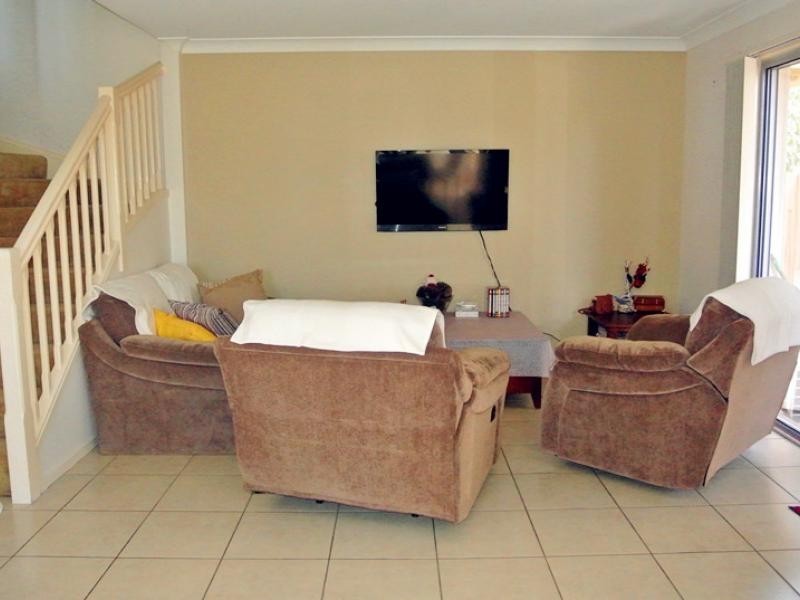 34-42 University Drive, Meadowbrook QLD 4131