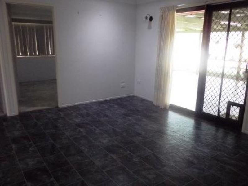 21 CHRISTINE AVE, Torquay QLD 4655