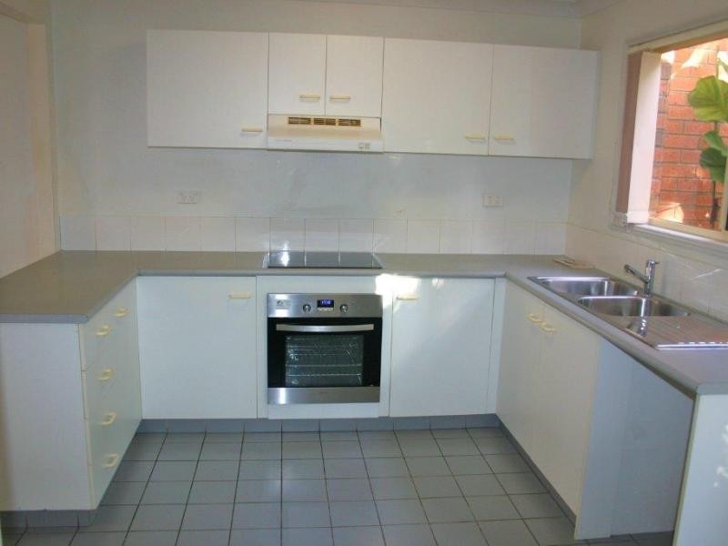 60 Whitby, Southport QLD 4215