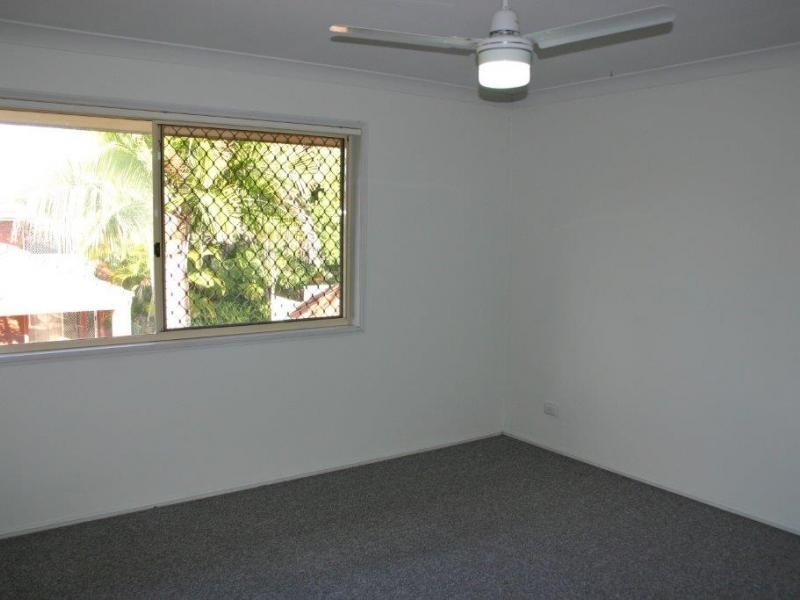 60 Whitby, Southport QLD 4215