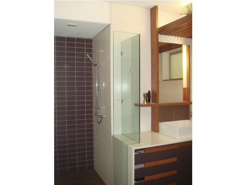 2/128 Oxlade Drive, New Farm QLD 4005