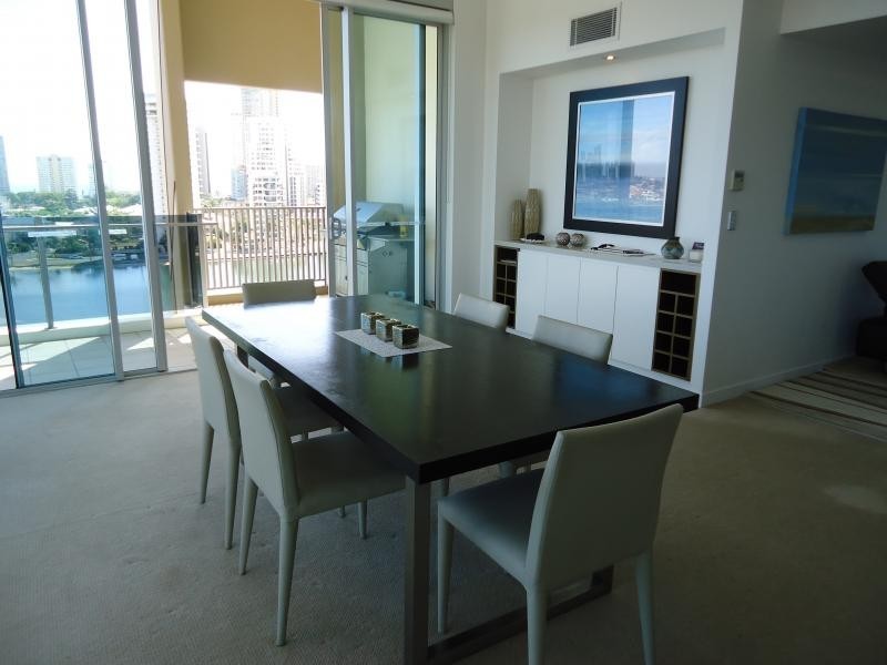 53 Darrambal, Chevron Island QLD 4217