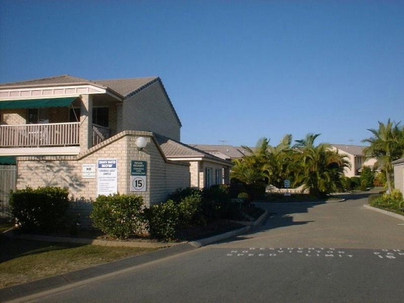 8 Peninsula Ave, Cornubia QLD 4130