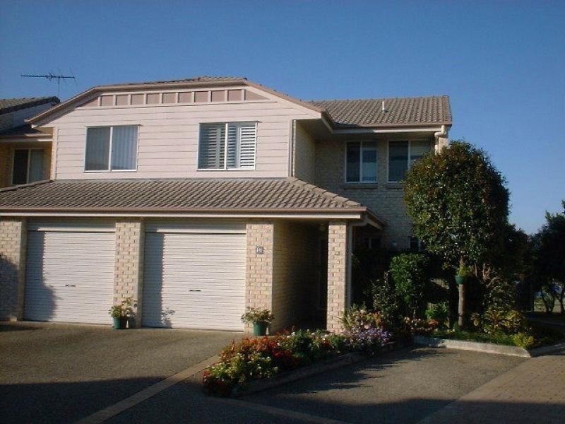 8 Peninsula Ave, Cornubia QLD 4130