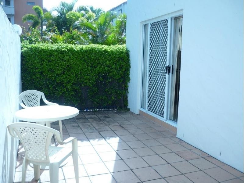 3-5 Norman Street, Southport QLD 4215