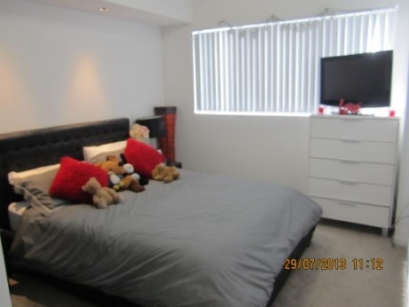 16 Surbiton Court, Carindale QLD 4152