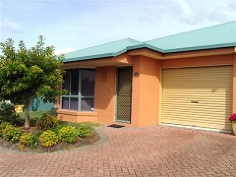 40 Lakeside Crescent, Currimundi QLD 4551