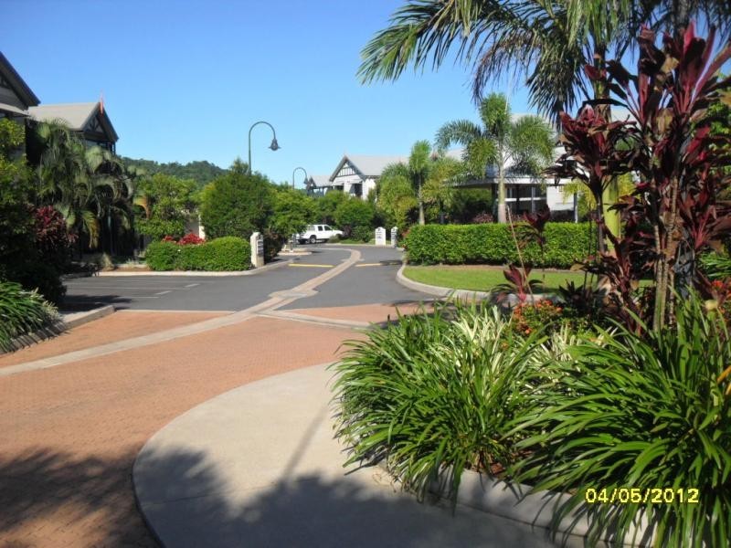 434-446 Kamerunga Rd, Redlynch QLD 4870