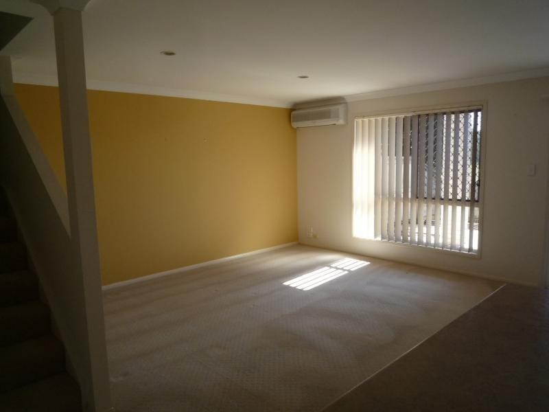 8 Peninsula Ave, Cornubia QLD 4130