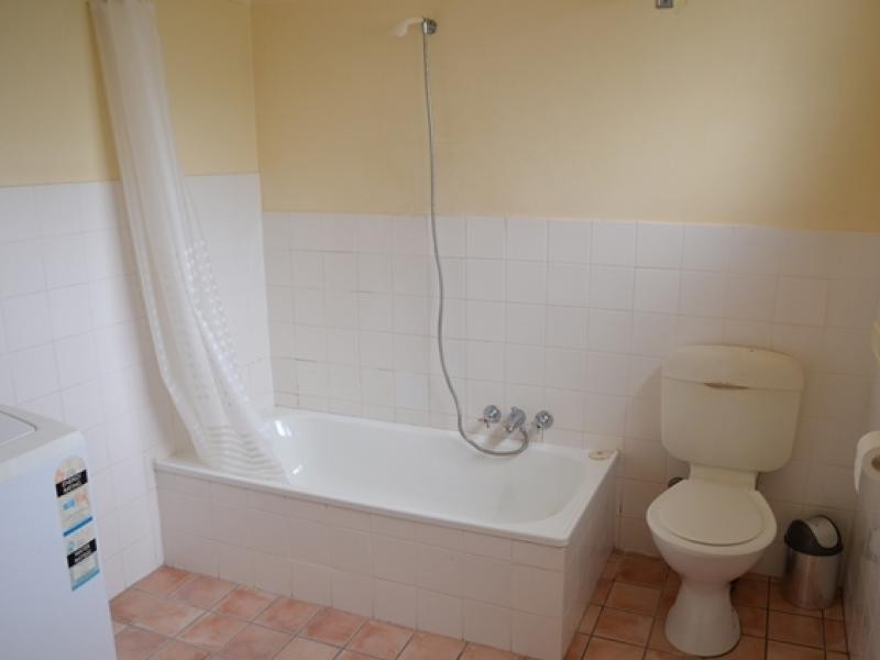 38 Enderley Ave, Surfers Paradise QLD 4217