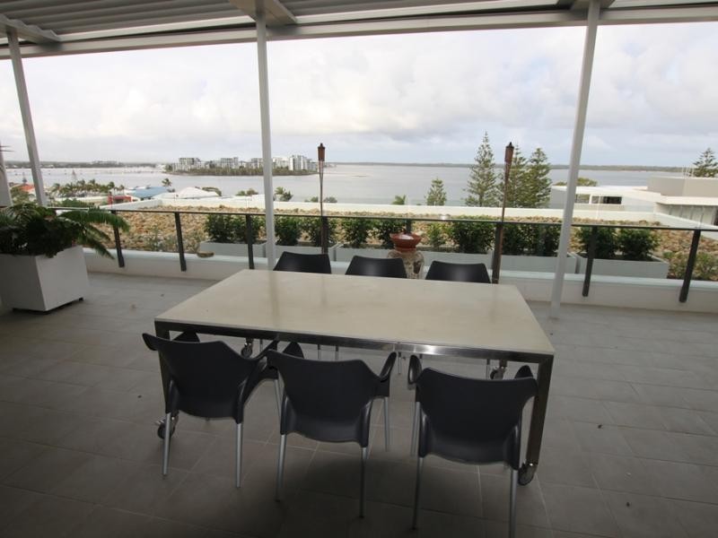 323 Bayview Street 323 Bayview Street, Hollywell QLD 4216