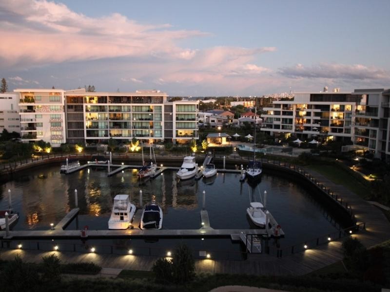 323 Bayview Street 323 Bayview Street, Hollywell QLD 4216