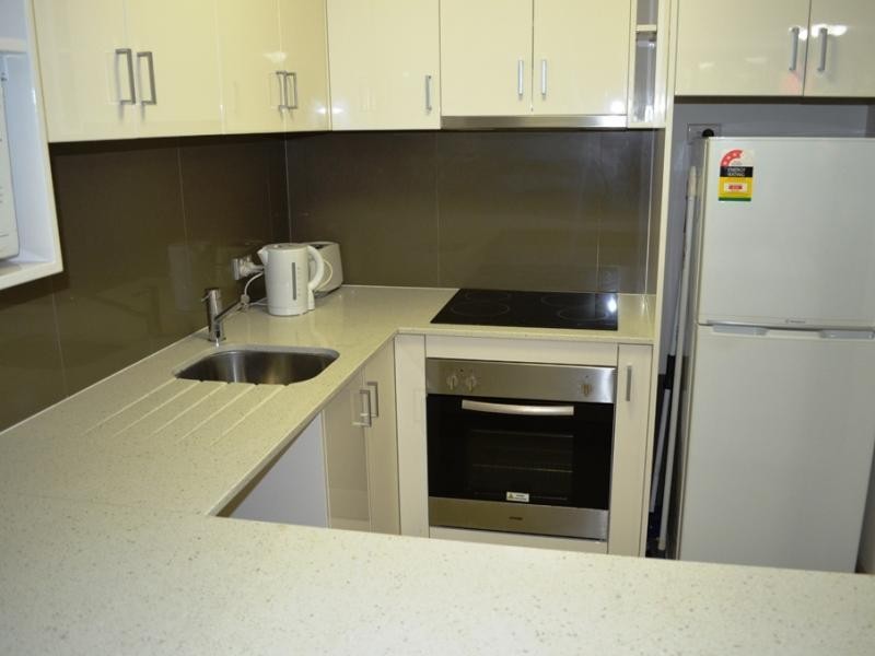 38 Enderley Ave, Surfers Paradise QLD 4217