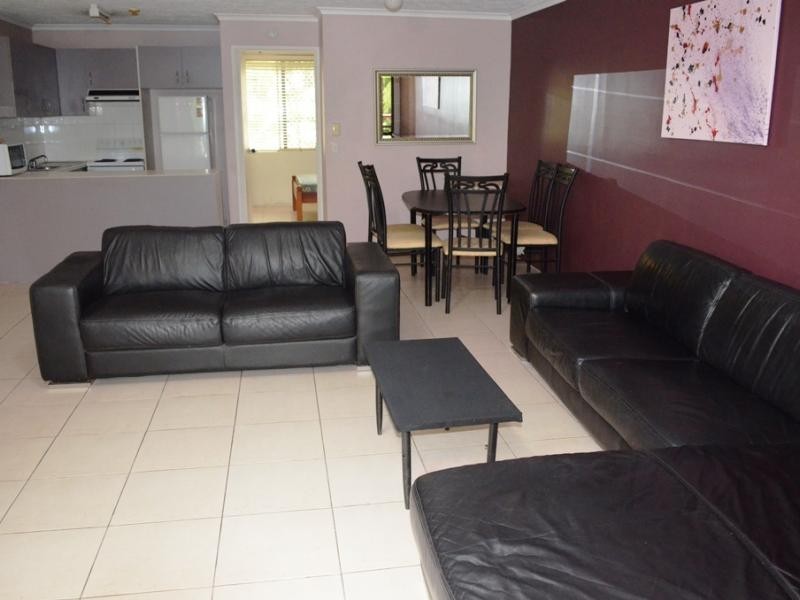 38 Enderley Ave, Surfers Paradise QLD 4217