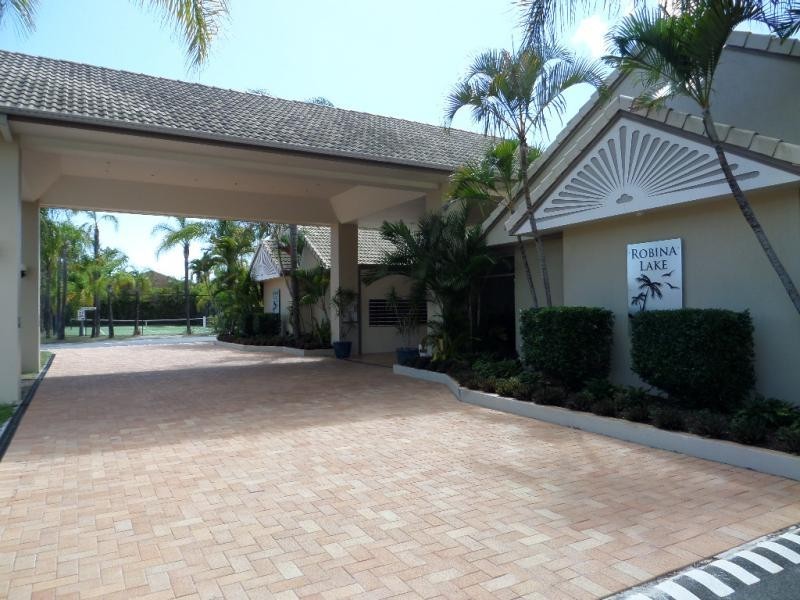 1 Resort Drive, Robina QLD 4226