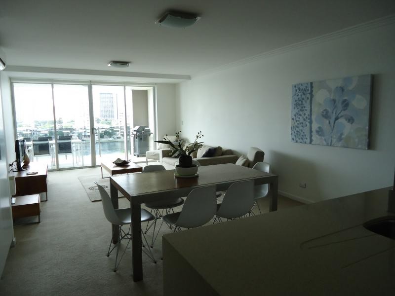 53 Darrambal, Chevron Island QLD 4217