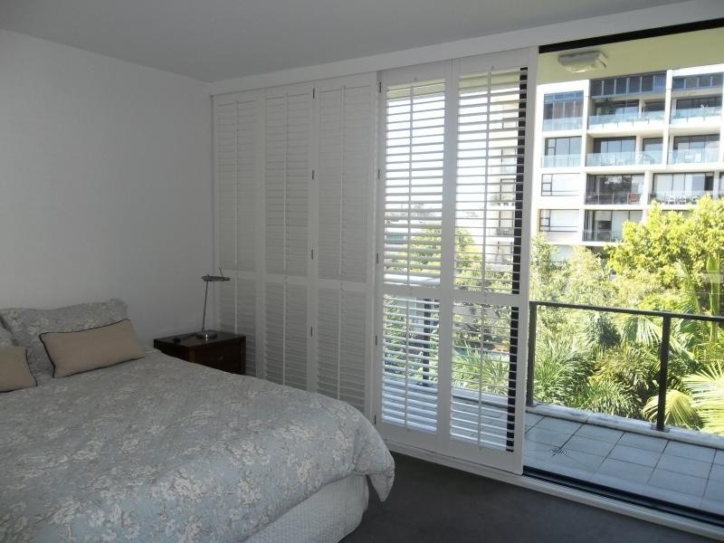 10 Pidgeon Close, West End QLD 4101