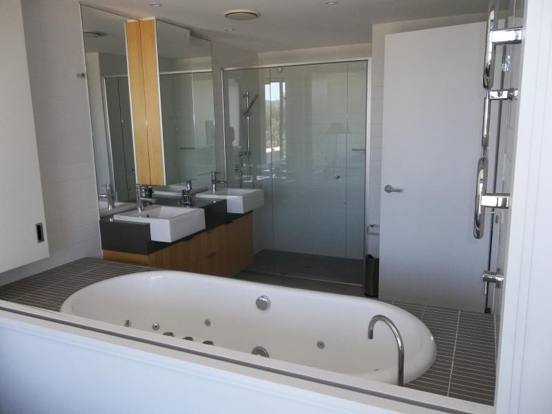 10 Pidgeon Close, West End QLD 4101