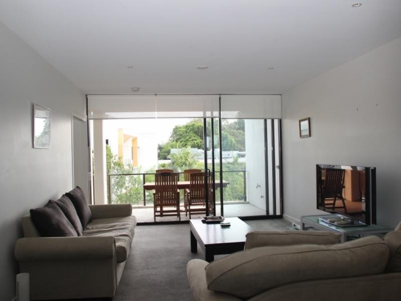 10 Pidgeon Close, West End QLD 4101