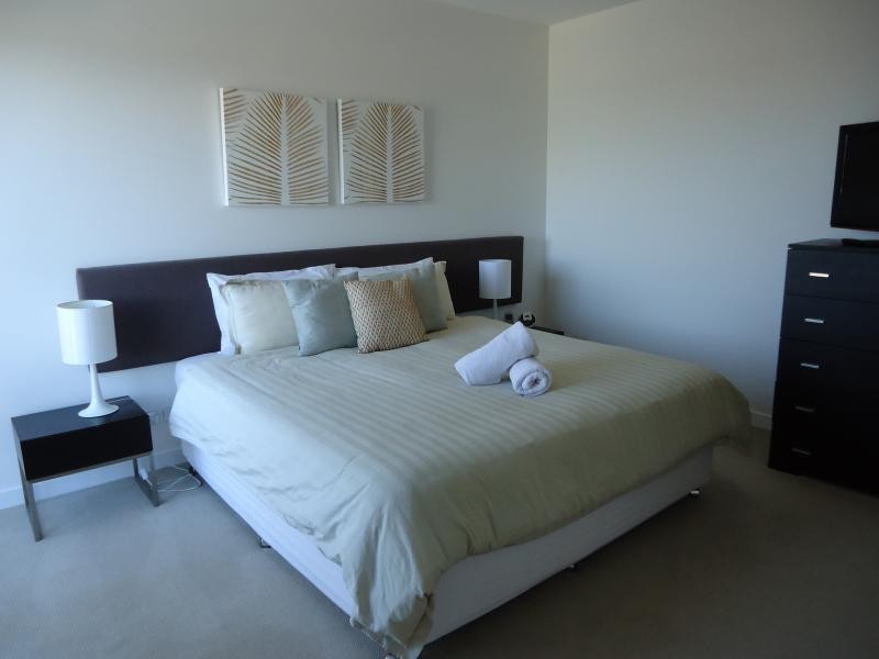 53 Darrambal, Chevron Island QLD 4217