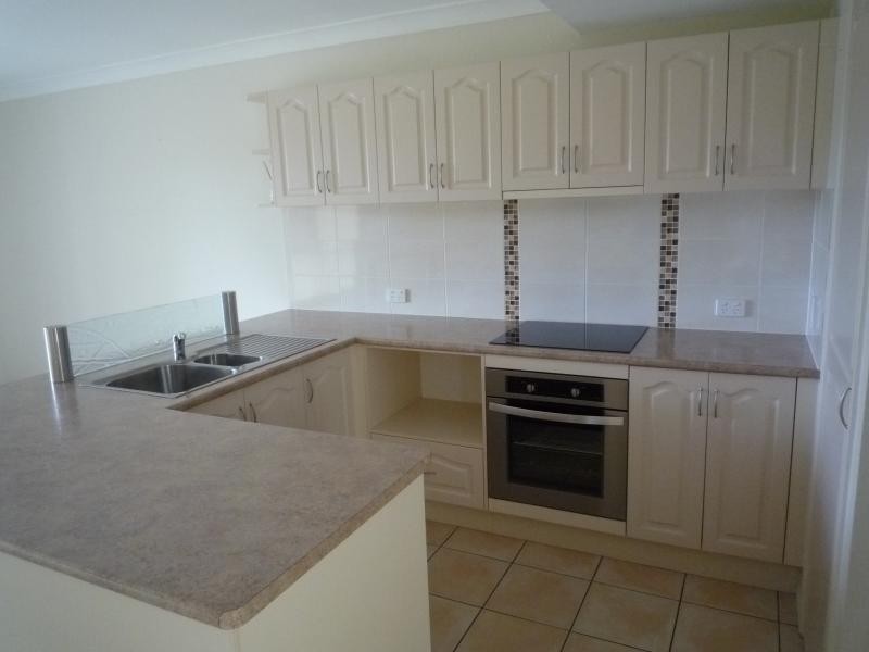 8 Peninsula Ave, Cornubia QLD 4130